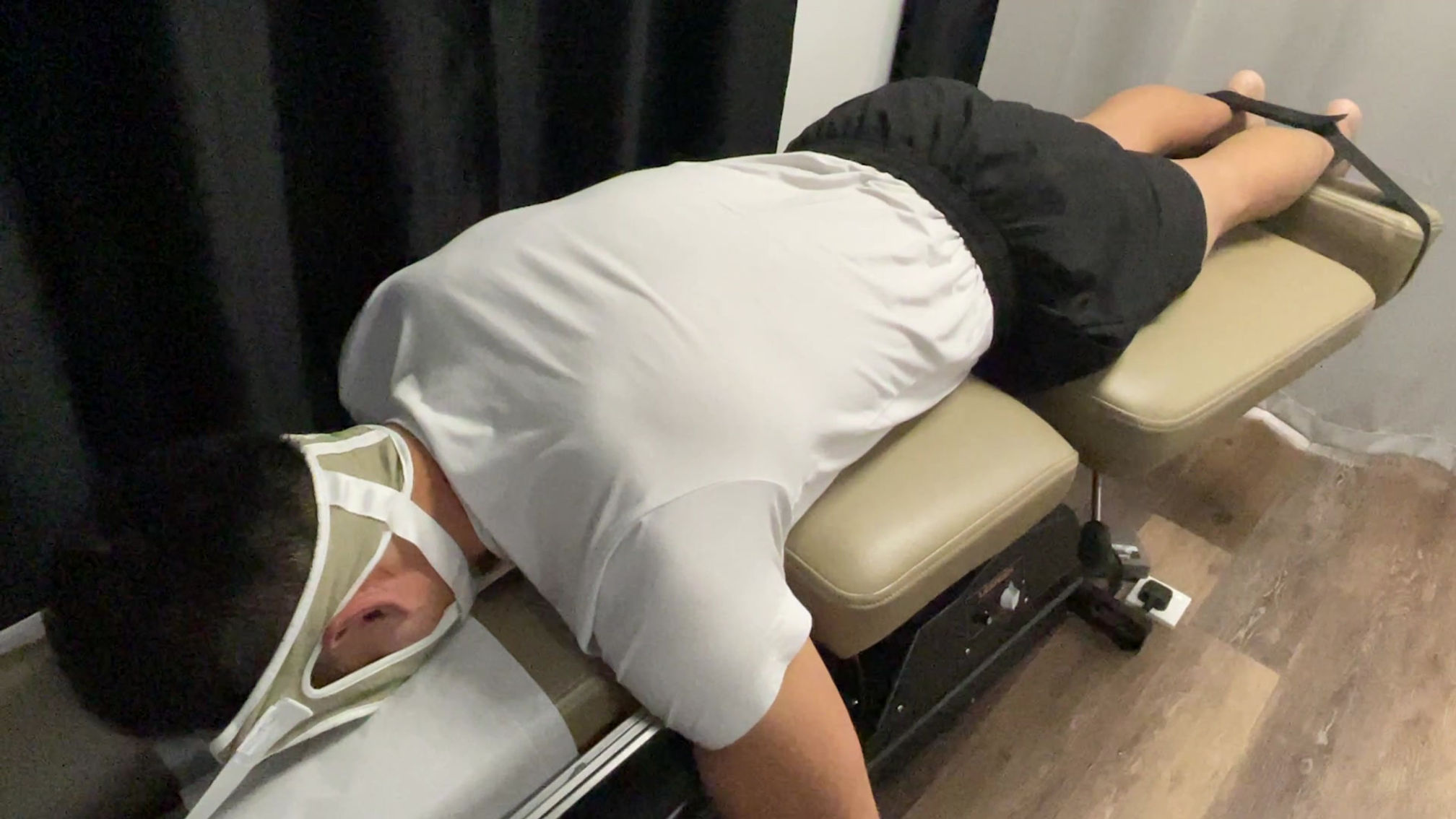 頸腰牽引 Neck and Back Traction